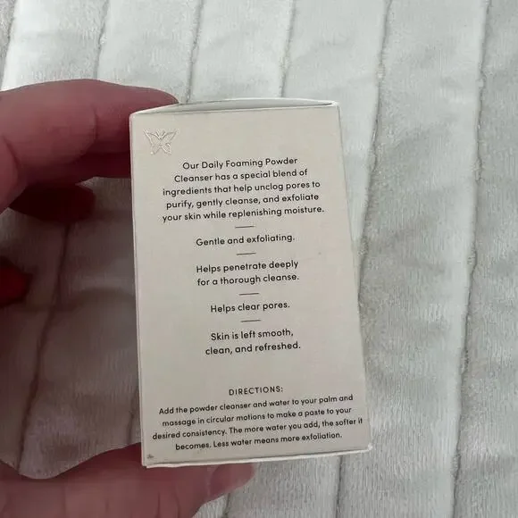 Uncommon Beauty Cleanser - Picture 2 of 5